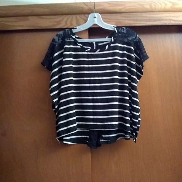 Poof Apparel Tops - *Final Sell Price* Poof Apparel Top